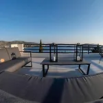 The Grande: Hillside Retreat With Sea Views And Rooftop Terrace