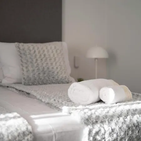 The Grande - Huge Terrace - Amazing Sea Views - Tastefully Furnished - Access To Rooftop Terrace And Gym - Hillside *