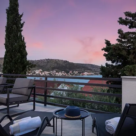 The Grande - Huge Terrace - Amazing Sea Views - Tastefully Furnished - Access To Rooftop Terrace And Gym - Hillside Rogoznica (Sibenik-Knin)