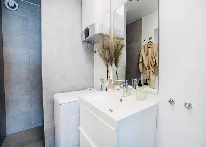 The Grande - Huge Terrace - Amazing Sea Views - Tastefully Furnished - Access To Rooftop Terrace And Gym - Hillside Rogoznica (Sibenik-Knin)