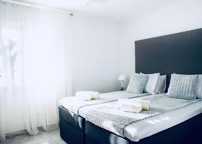 The Grande - Huge Terrace - Amazing Sea Views - Tastefully Furnished - Access To Rooftop Terrace And Gym - Hillside Rogoznica (Sibenik-Knin)