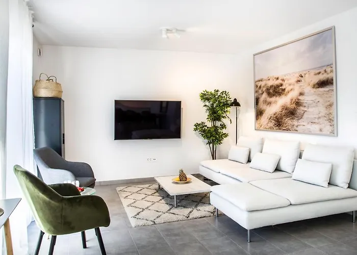 Apartamento The Grande - Huge Terrace - Amazing Sea Views - Tastefully Furnished - Access To Rooftop Terrace And Gym - Hillside *