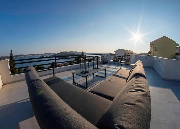 Apartamento The Grande - Huge Terrace - Amazing Sea Views - Tastefully Furnished - Access To Rooftop Terrace And Gym - Hillside Rogoznica (Sibenik-Knin)