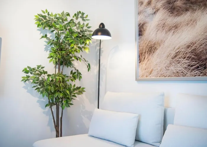 The Grande - Huge Terrace - Amazing Sea Views - Tastefully Furnished - Access To Rooftop Terrace And Gym - Hillside