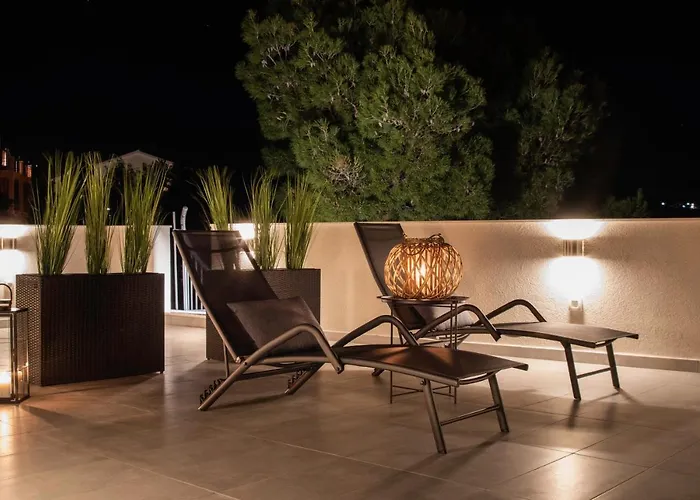 The Grande - Huge Terrace - Amazing Sea Views - Tastefully Furnished - Access To Rooftop Terrace And Gym - Hillside Apartament *